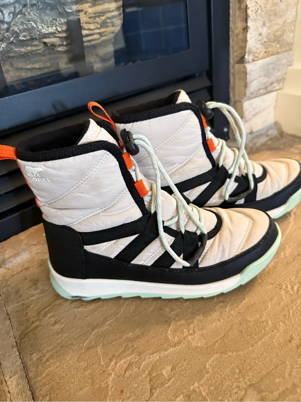 Sorel Kids Size 3 Waterproof Snow Boots Bungee Lace White Black Mint